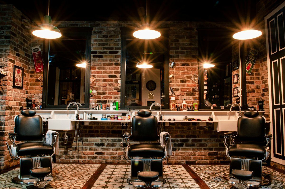 Interior de la barbería (foto de demostración)